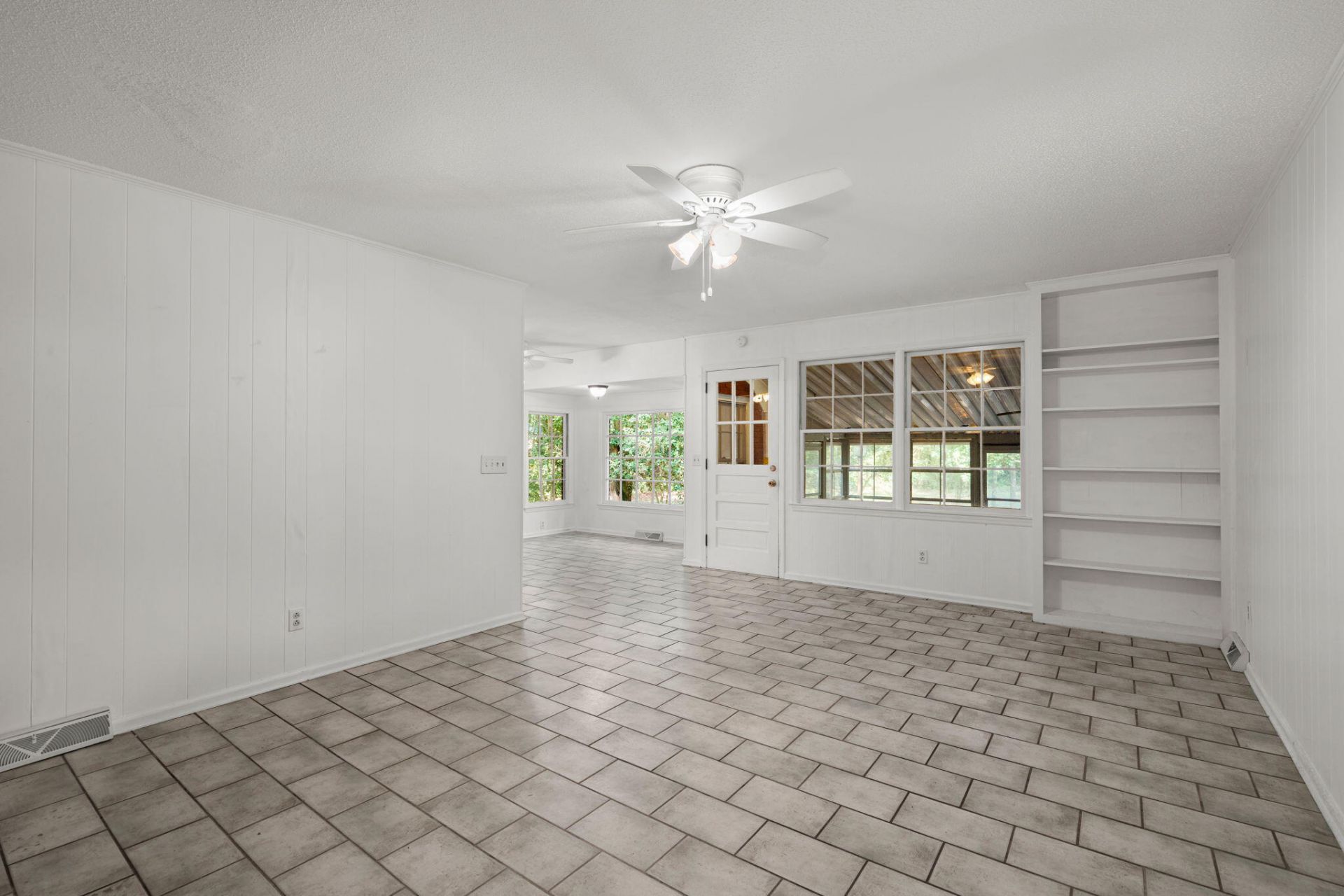203 Chucker Drive Photo 12