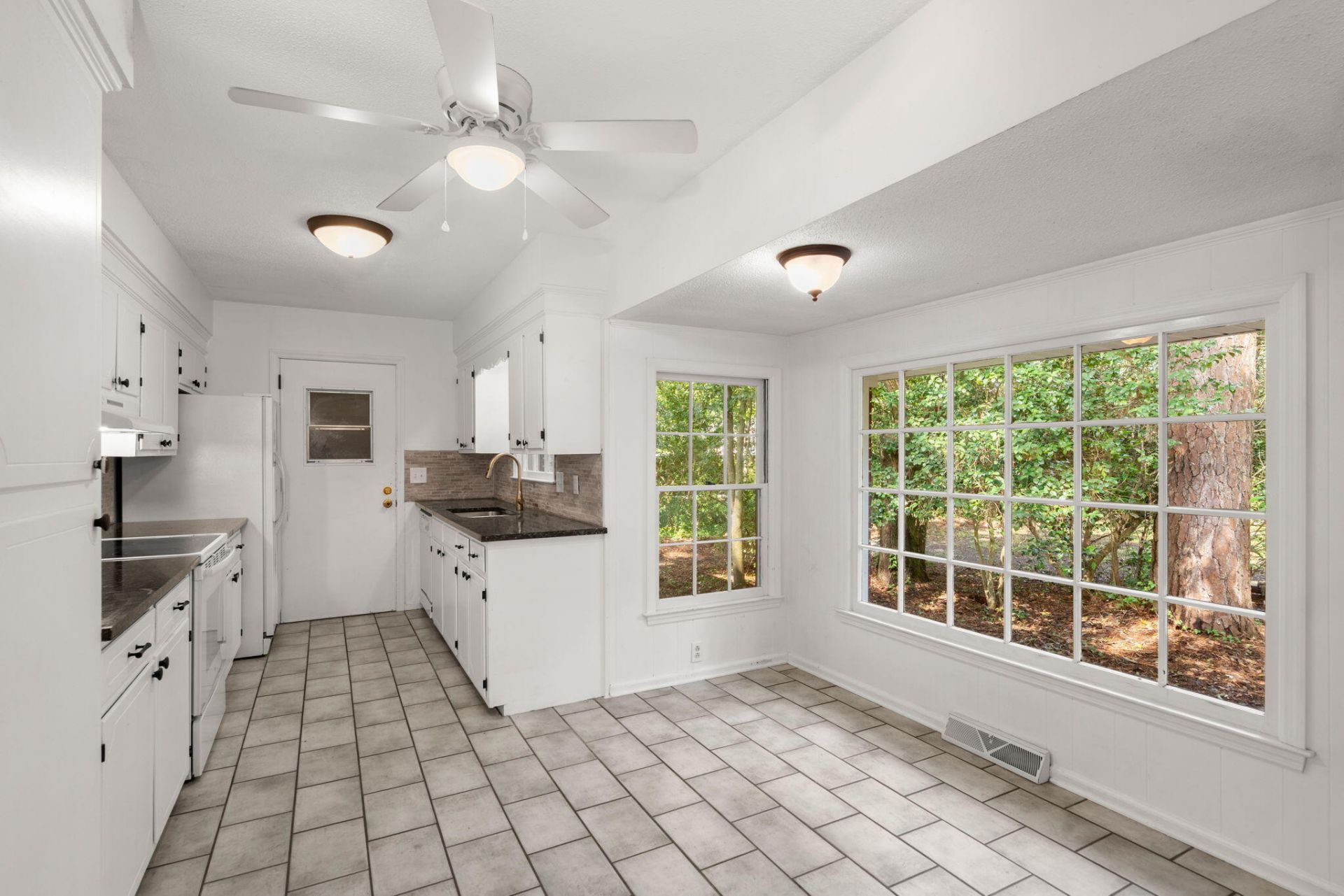 203 Chucker Drive Photo 13