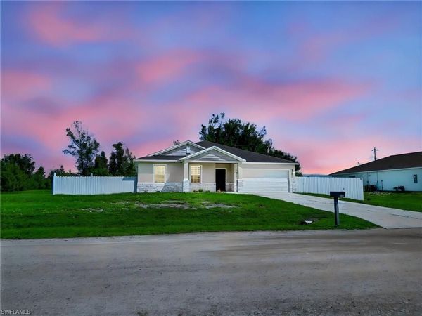 805 Whispering Pines RD , CAPE CORAL, FL 33993