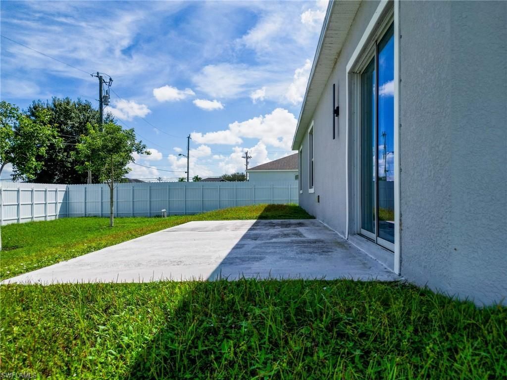 805 Whispering Pines Rd, Cape Coral, FL 33993 Photo