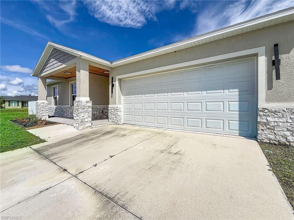805 Whispering Pines Rd, Cape Coral, FL 33993 Photo