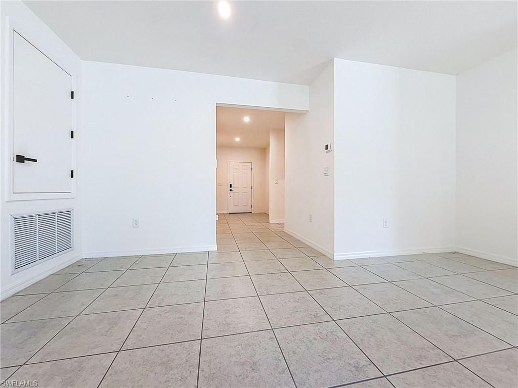 805 Whispering Pines Rd, Cape Coral, FL 33993 Photo
