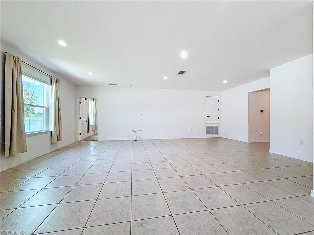 805 Whispering Pines Rd, Cape Coral, FL 33993 Photo