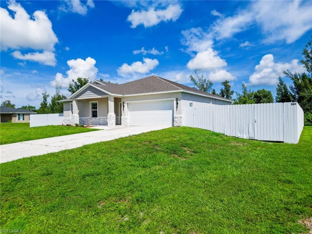 805 Whispering Pines Rd, Cape Coral, FL 33993 Photo