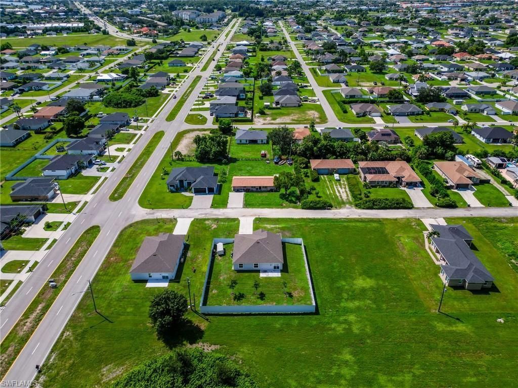 805 Whispering Pines Rd, Cape Coral, FL 33993 Photo