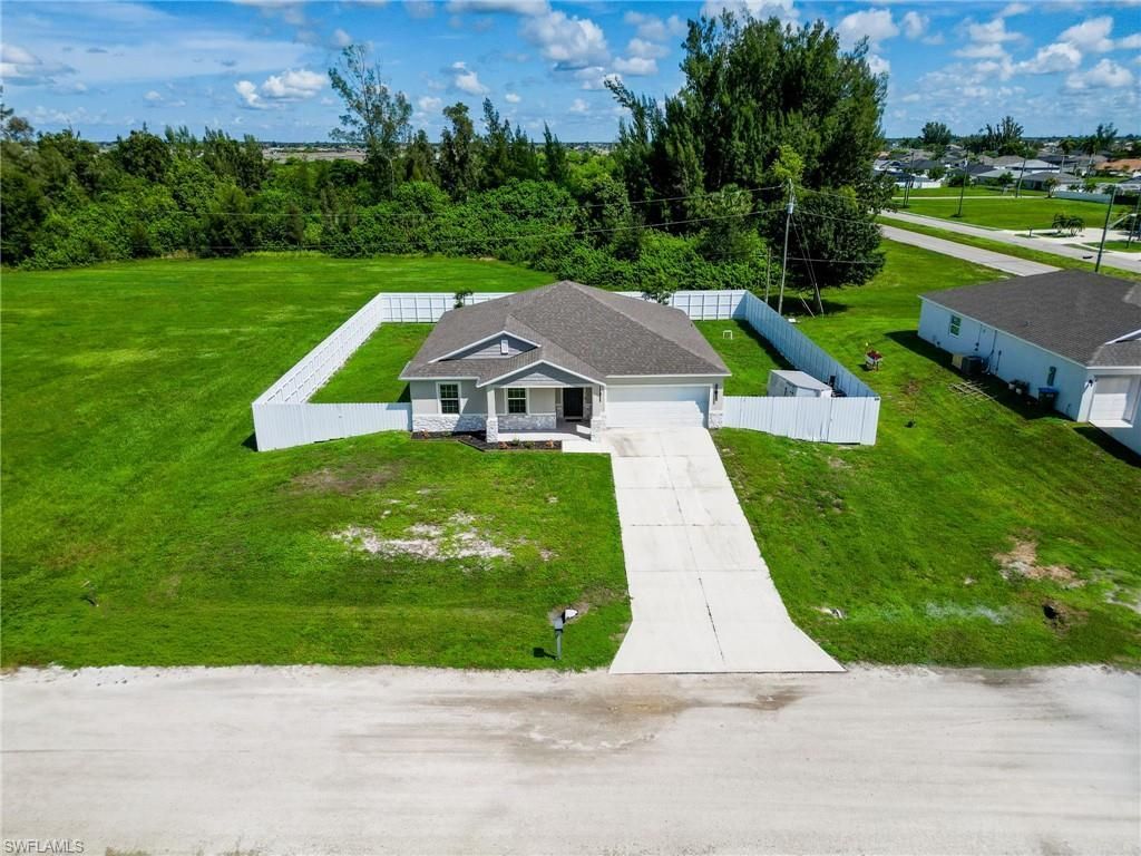 805 Whispering Pines Rd, Cape Coral, FL 33993 Photo