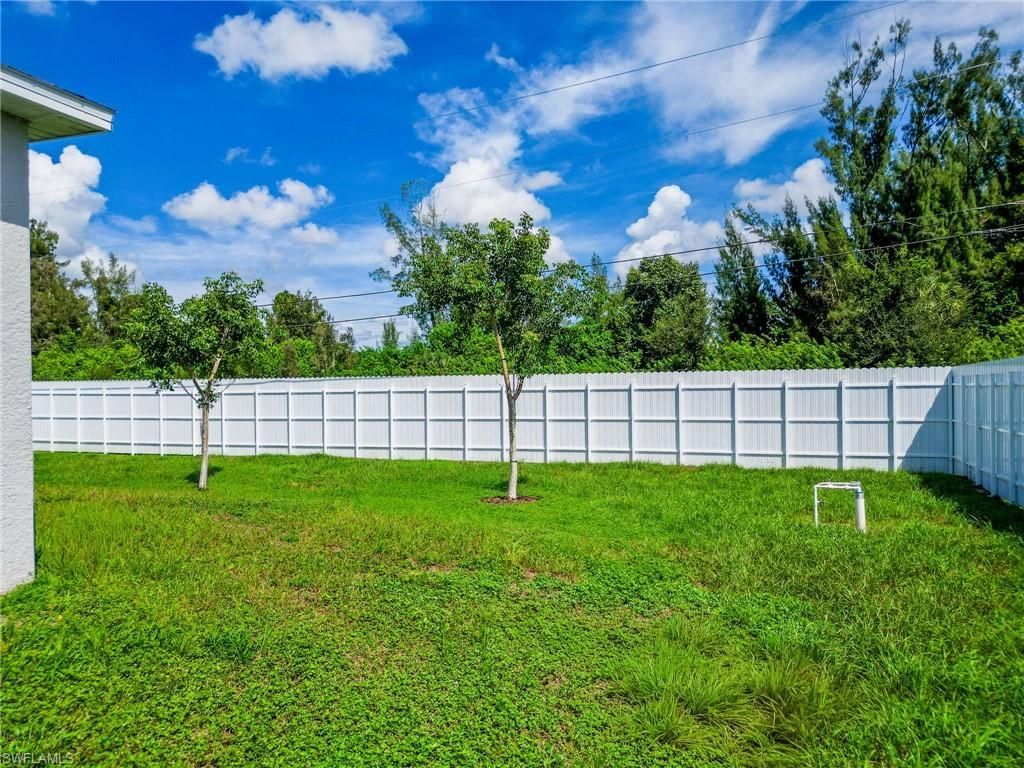 805 Whispering Pines Rd, Cape Coral, FL 33993 Photo