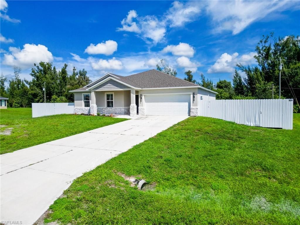 805 Whispering Pines Rd, Cape Coral, FL 33993 Photo