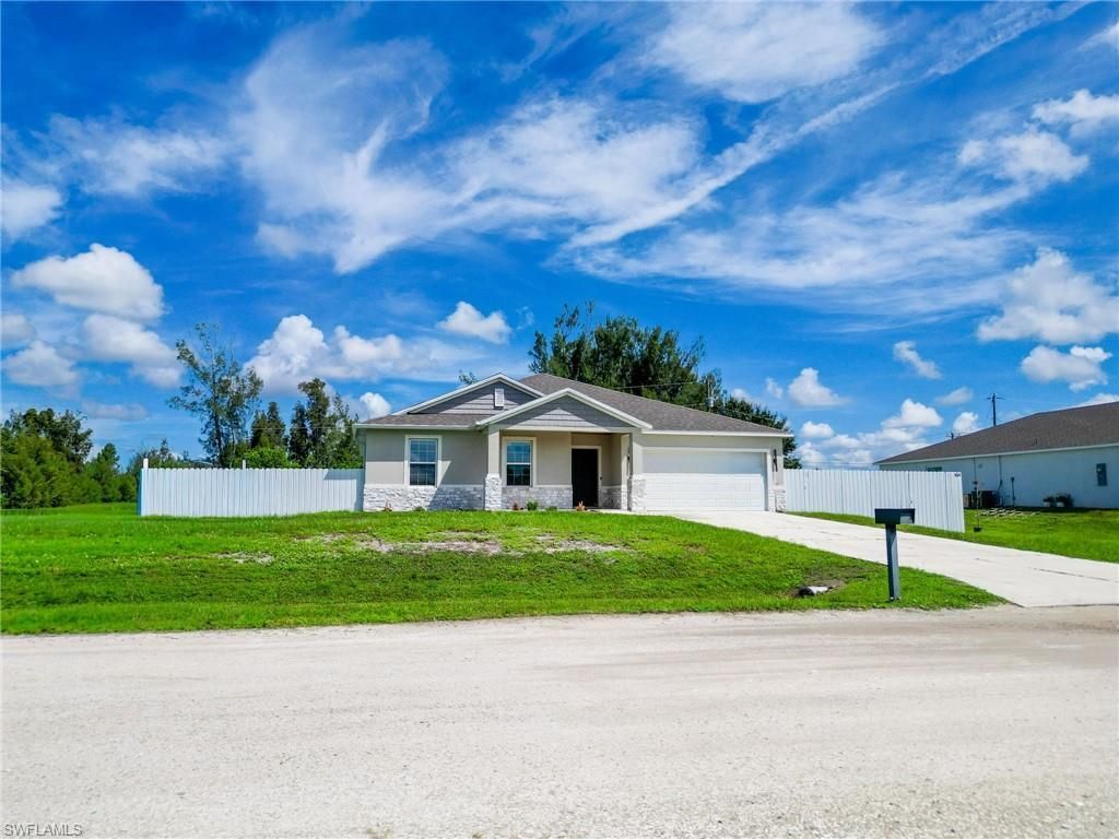 805 Whispering Pines Rd, Cape Coral, FL 33993 Photo