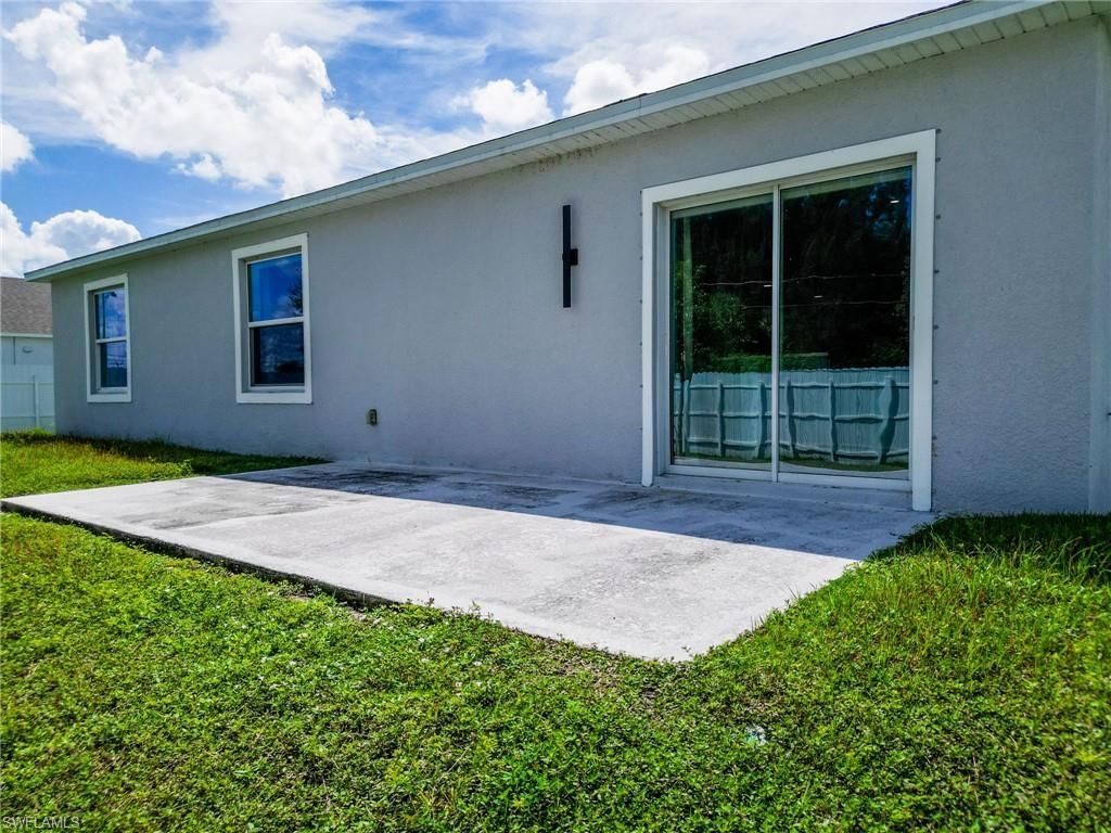 805 Whispering Pines Rd, Cape Coral, FL 33993 Photo