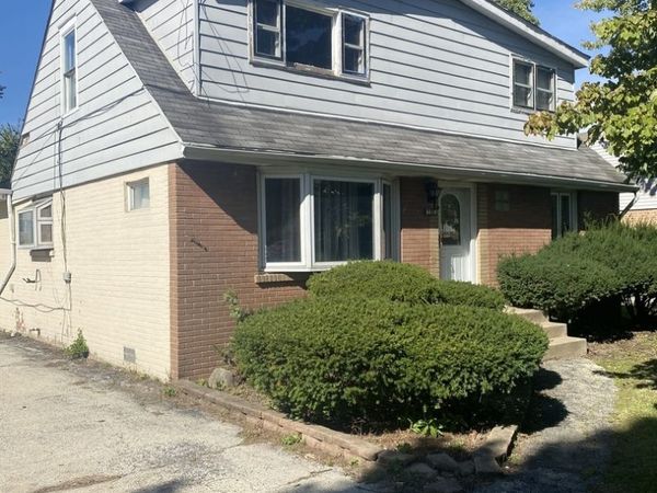 6818 Maple Court , Bridgeview, IL 60455