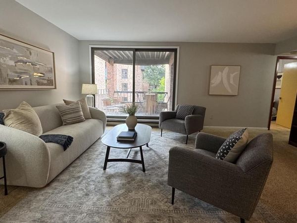 1906 E Shorewood BOULEVARD, Unit 265, Shorewood, WI 53211