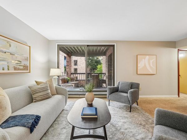 1906 E Shorewood BOULEVARD, Unit 265, Shorewood, WI 53211