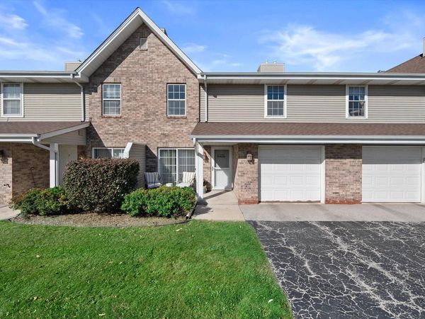 617 Westfield WAY, Unit C, Pewaukee, WI 53072