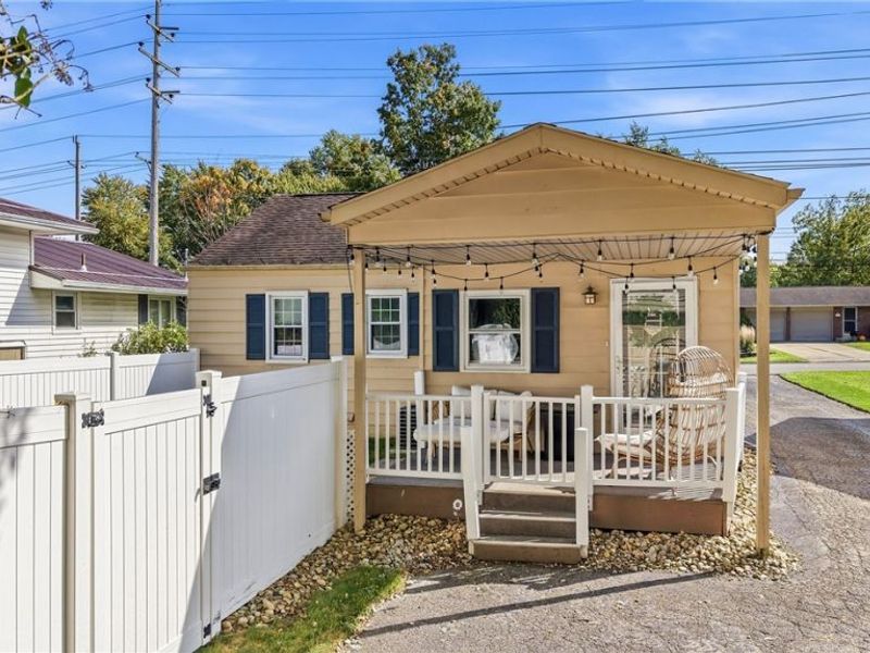 332 Caroline Avenue, Hubbard, OH 44425 Photo 4