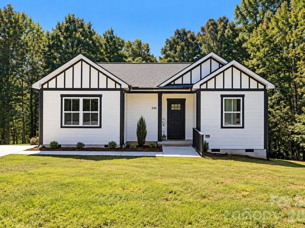 1346 39th Street Circle SW, Hickory, NC 28602