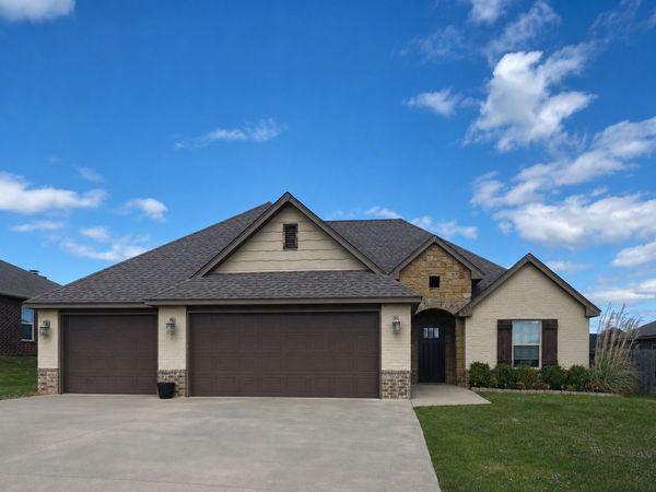 1300 Midway Road , Claremore, OK 74019