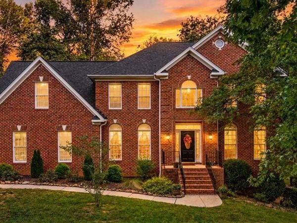 1804 Ridge Oaks Drive , Oak Ridge, NC 27310