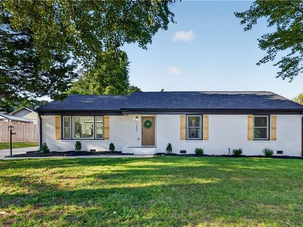 1003 Pembroke Road, Greensboro, NC 27408