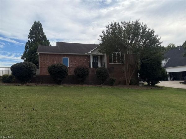 906 Lunar Drive , Archdale, NC 27263