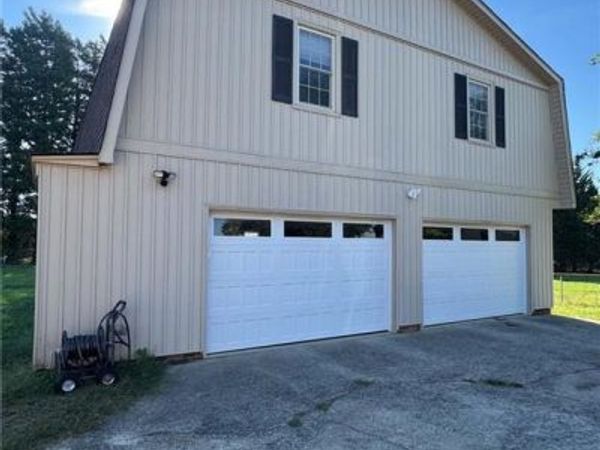 3402 Edgefield Road , Greensboro, NC 27409