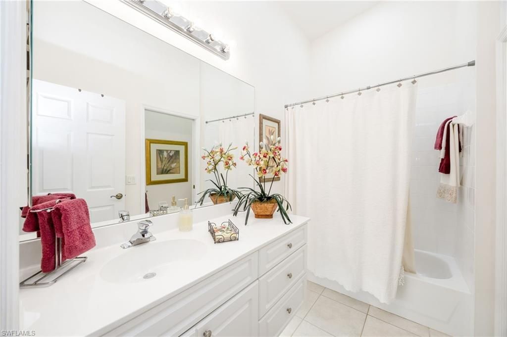 6730 Beach Resort Dr , Unit 8, Naples, FL 34114 Photo