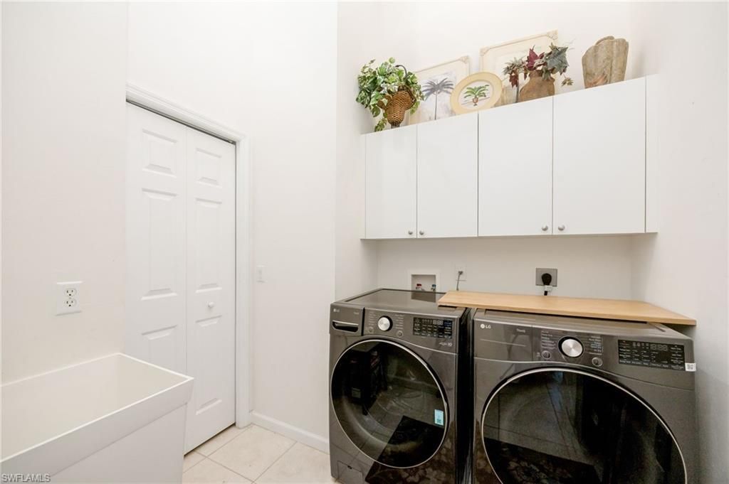 6730 Beach Resort Dr , Unit 8, Naples, FL 34114 Photo
