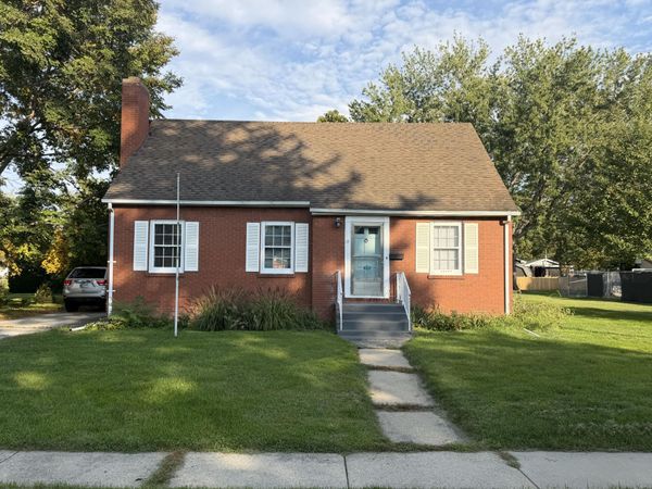 427 N Kelly Street , Hobart, IN 46342