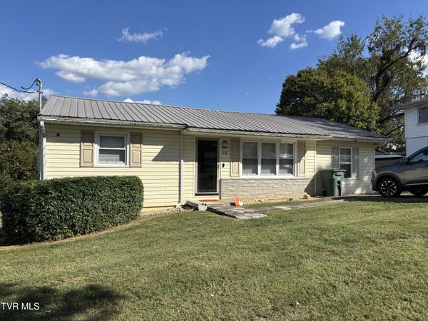 612 South Roan Street, Elizabethton, TN 37643