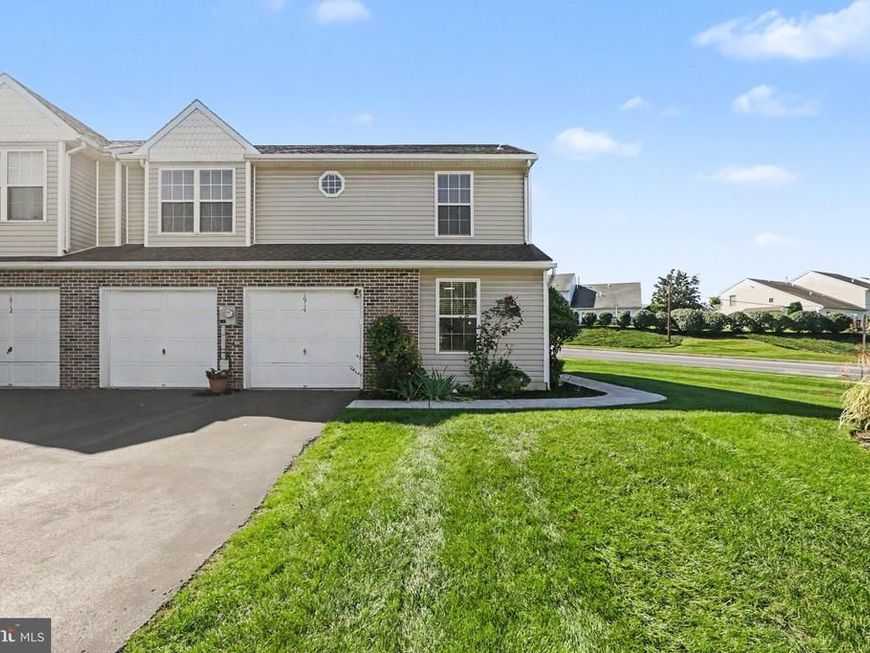 1914 New Dawn Drive, Harrisburg, PA 17110 Main Photo