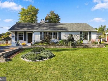 1027 CARDINAL ROAD, AUDUBON, PA 19403