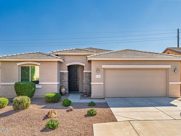 42443 W SEA EAGLE Drive, Maricopa, AZ 85138