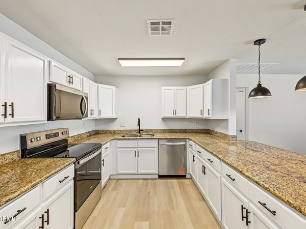 10810 N 73RD Drive, Peoria, AZ 85345