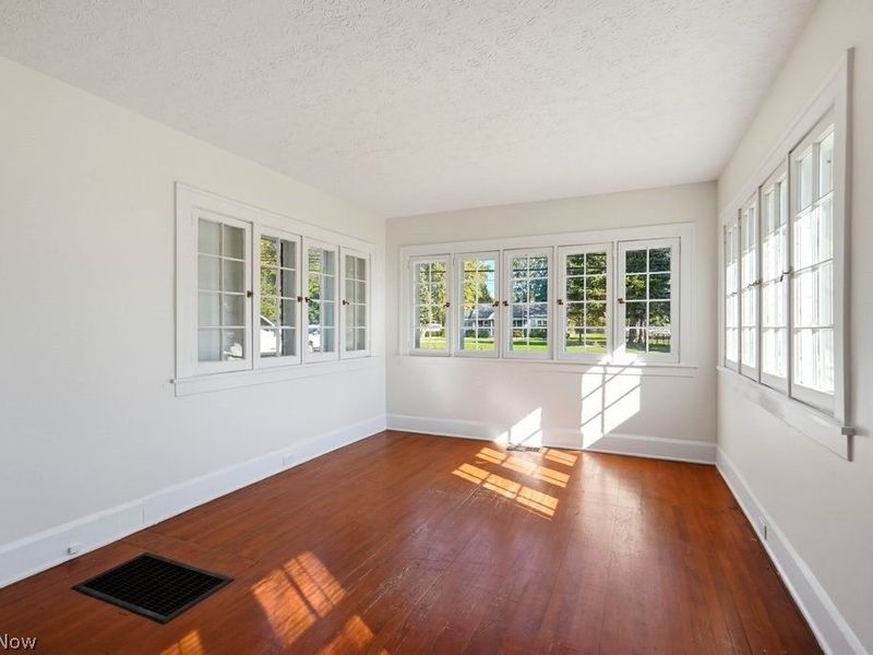 366 Riverside Drive, Painesville, OH 44077 Photo 4