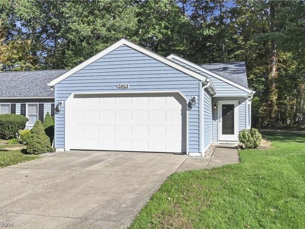 2053 Candlewood Drive , Unit 18-A, Avon, OH 44011