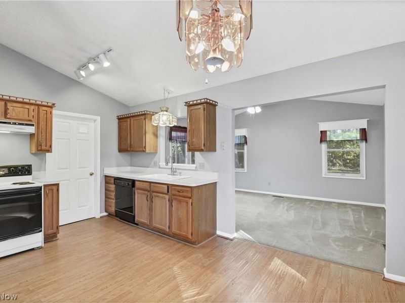 2053 Candlewood Drive, Unit 18-A, Avon, OH 44011 Photo 11