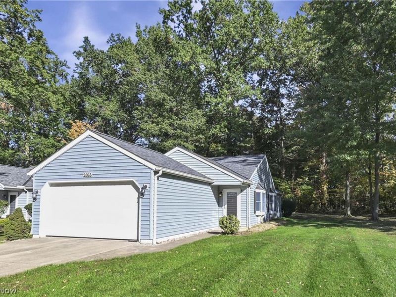 2053 Candlewood Drive, Unit 18-A, Avon, OH 44011 Photo 2