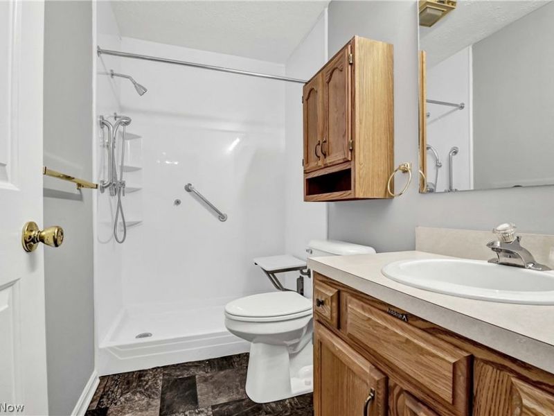 2053 Candlewood Drive, Unit 18-A, Avon, OH 44011 Photo 23