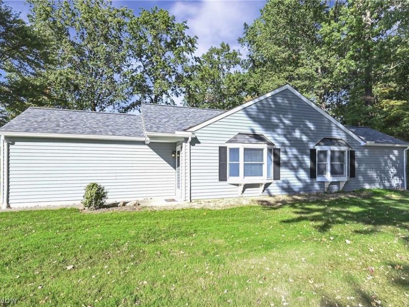 2053 Candlewood Drive, Unit 18-A, Avon, OH 44011 Photo 5