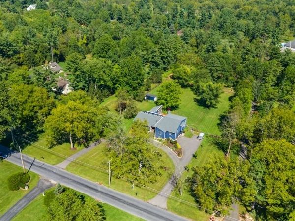 11 White Bridge Rd, Franklin, NJ 08867