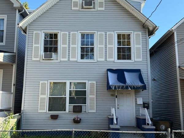 208 Gordon Street , Perth Amboy, NJ 08861