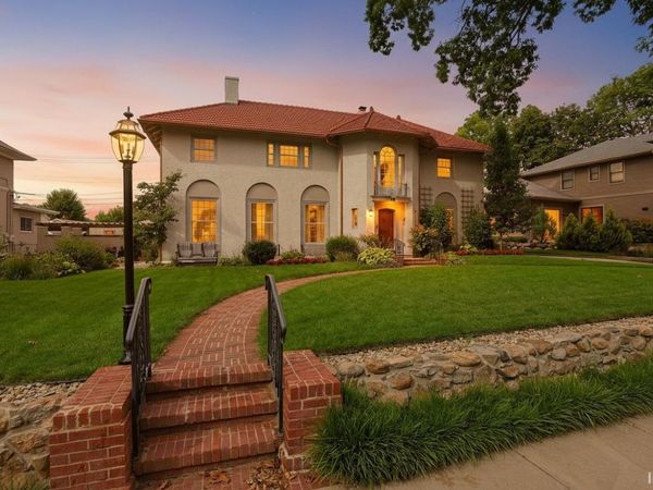 345 Edgewater Drive, Mishawaka, IN 46545