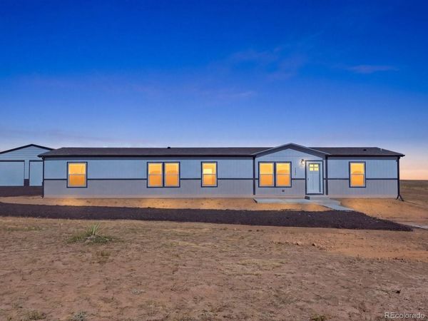 46855 Cottonwood Lane, Deer Trail, CO 80105