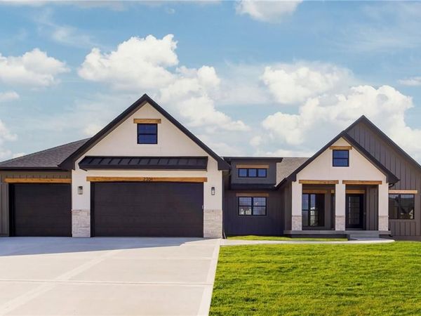 2313 Larkspur Lane, Kearney, MO 64060