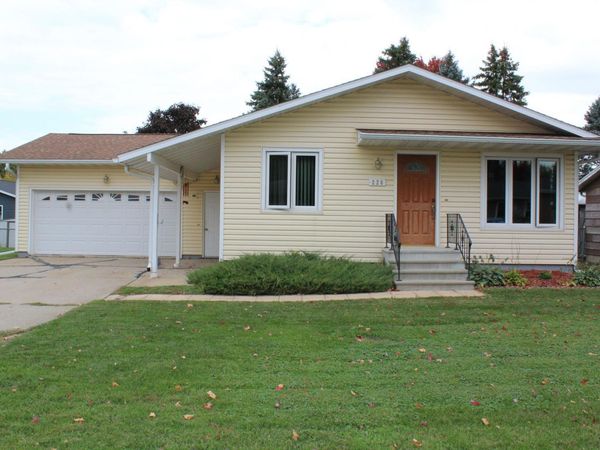 220 3rd Avenue NE, Plainview, MN 55964