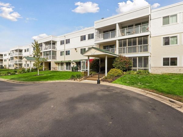 130 Demont Avenue E, Unit 144, Little Canada, MN 55117