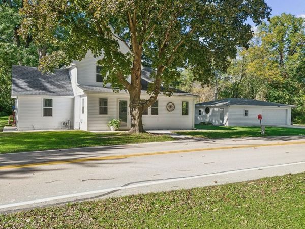 3S530 Finley Road , Sugar Grove, IL 60554