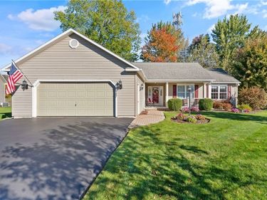 8347 Eva Circle, Cicero, NY 13039
