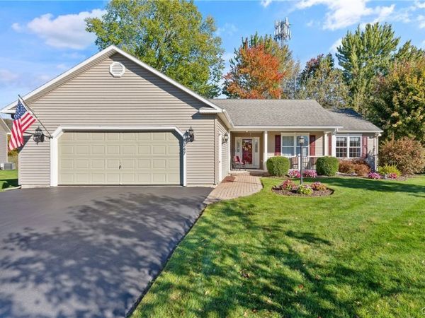 8347 Eva Circle , Cicero, NY 13039