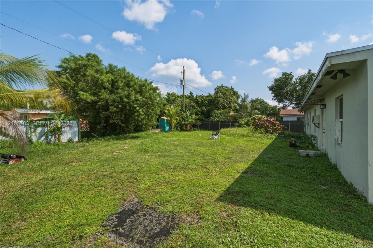 1875 NW 134th St , Miami, FL 33167 Photo